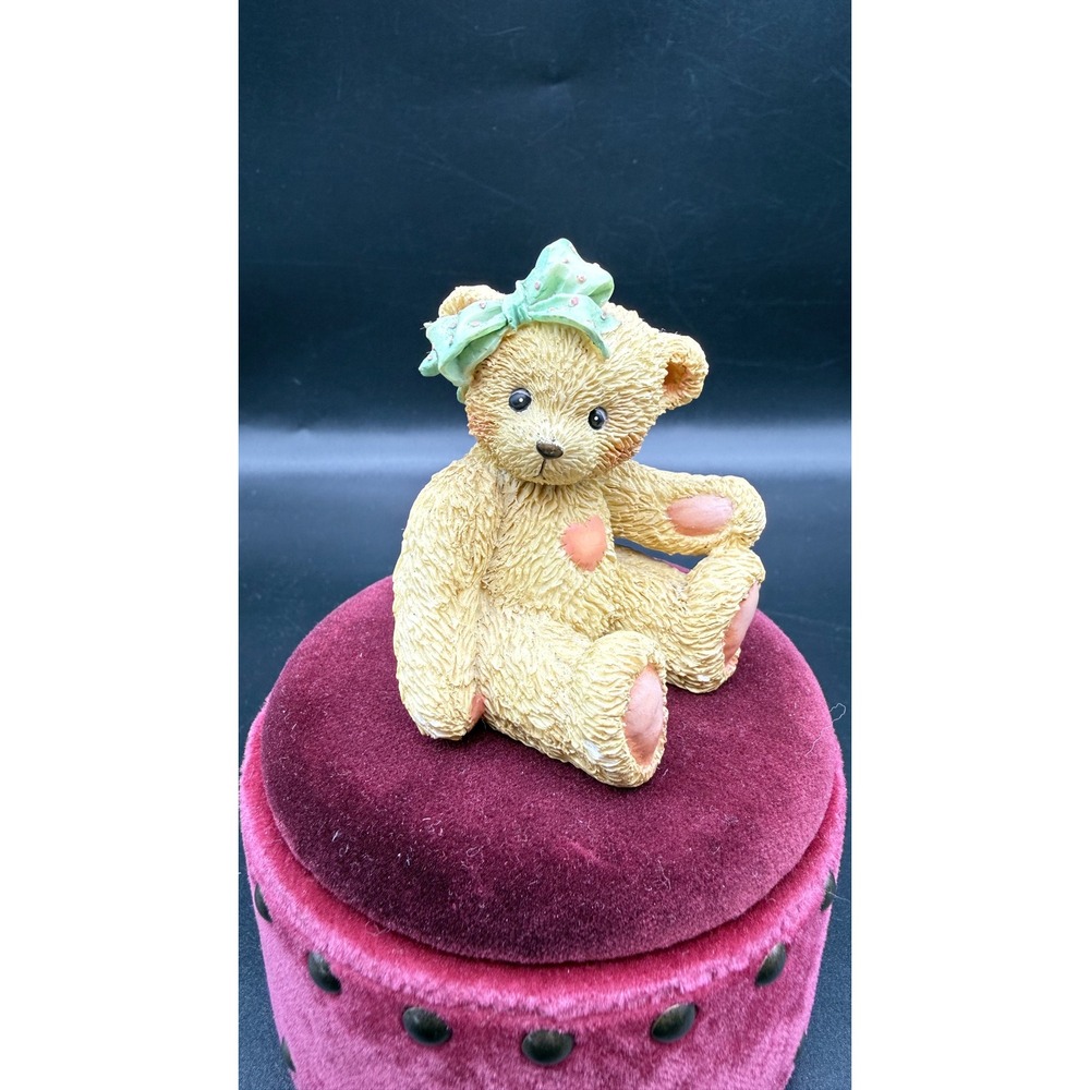 Vintage 1991 P.H. Jacki Hugs & Kisses Teddy Bear Figurine 3551/921 Bow Heart